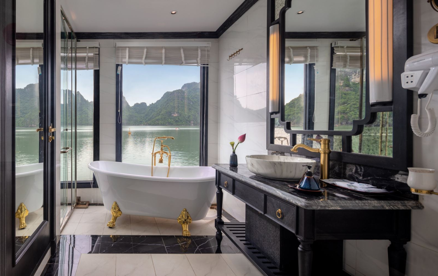 bộ đồ dùng sứ bình đựng dầu gội sữa tắm nước rửa tay đồ dùng khách sạn