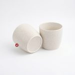 Cốc sứ dáng chum men cát chấm 280ml Linh Miêu Bát Tràng – đựng bàn chải / bút / cọ trang điểm