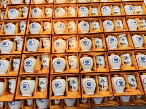 quà tặng doanh nghiệp gốm sứ bát tràng in logo bộ hũ trà và đèn tinh dầu