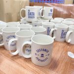 cốc sứ bát tràng in logo theo yêu cầu quà tặng doanh nghiệp